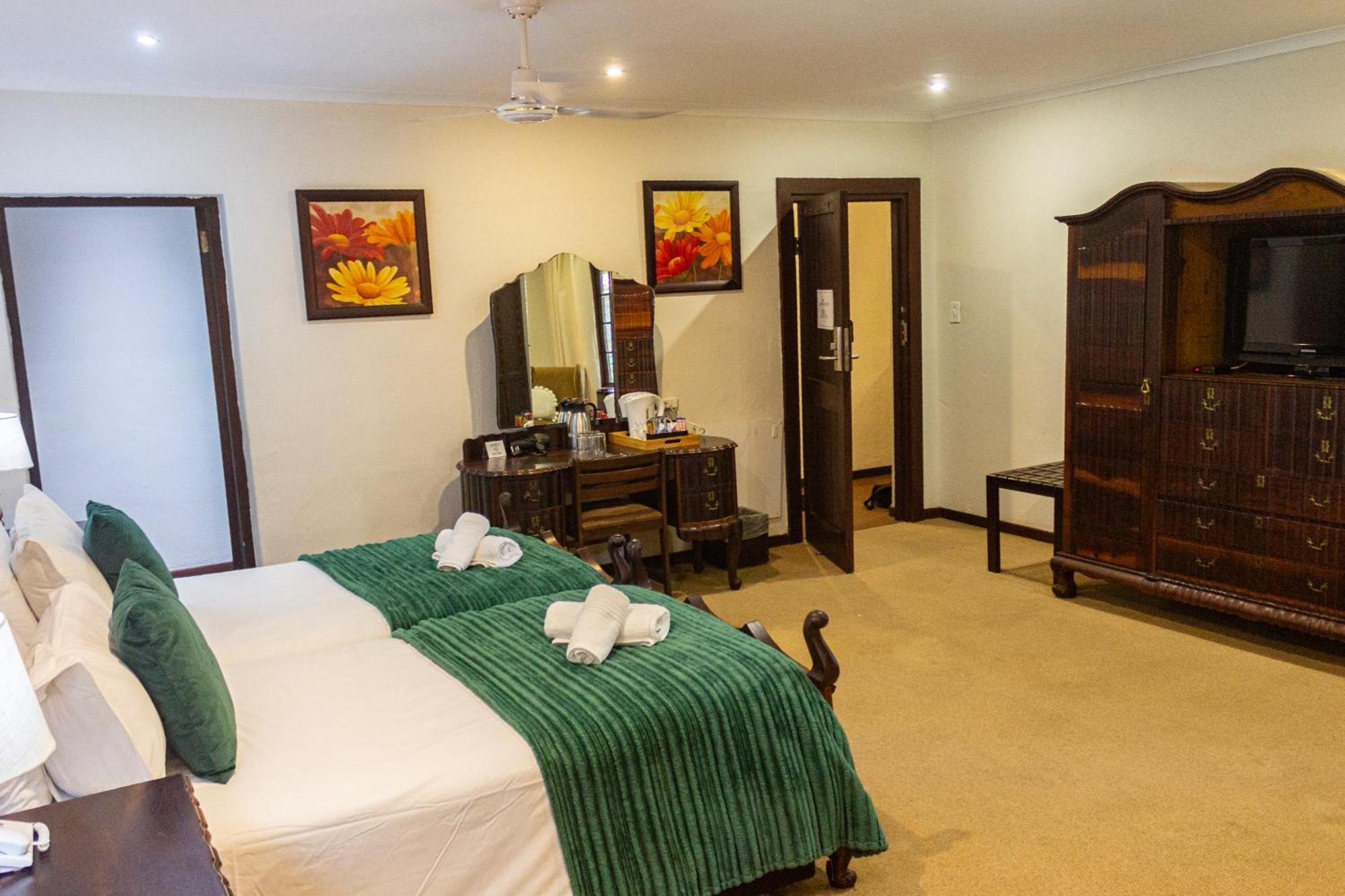 Hotel Numbi & Garden Suites Hazyview Bagian luar foto
