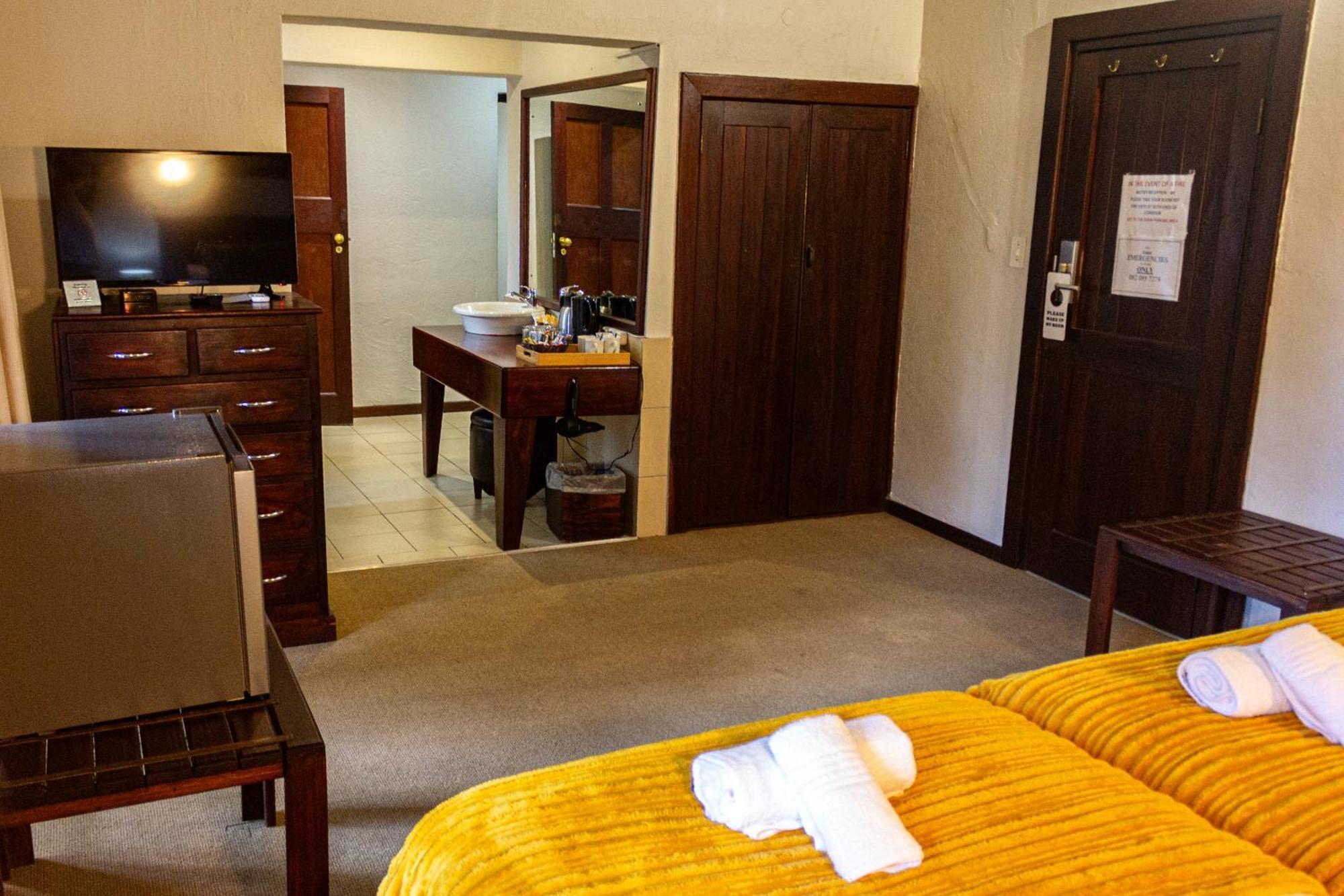Hotel Numbi & Garden Suites Hazyview Bagian luar foto